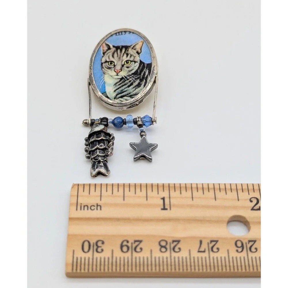 Gray Tabby Cat Brooch Pin Dangling Fish Star Charms Artisan